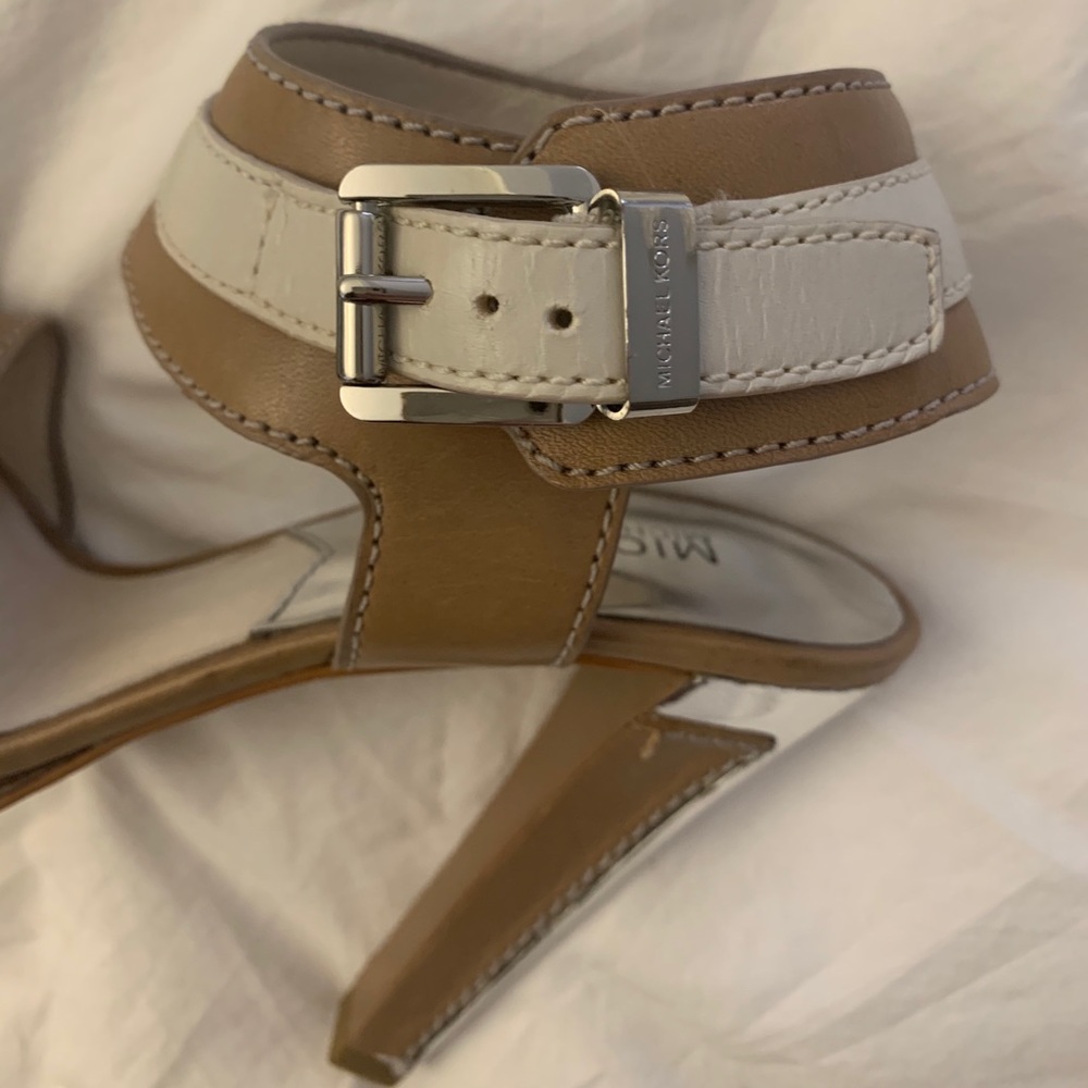 Michael Kors Sandals Heels - Picture 3 of 4